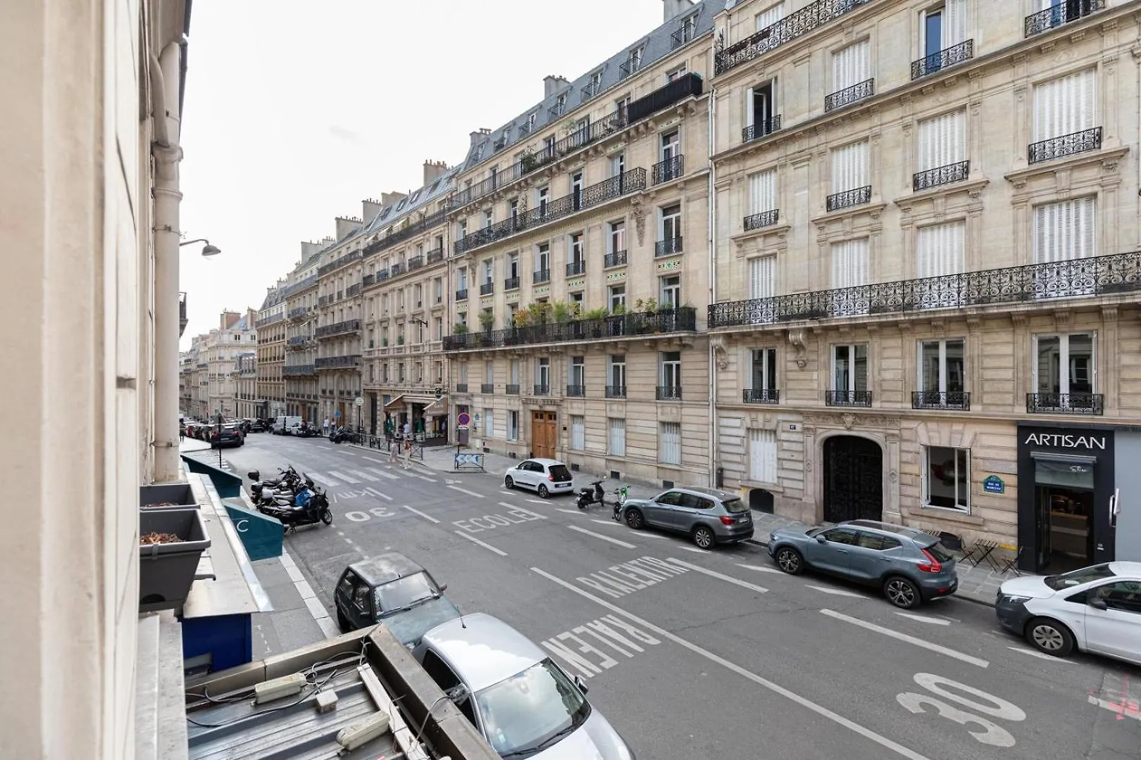 Guestready Modern Apartment Near Parc Monceau Paris 0*,  France
